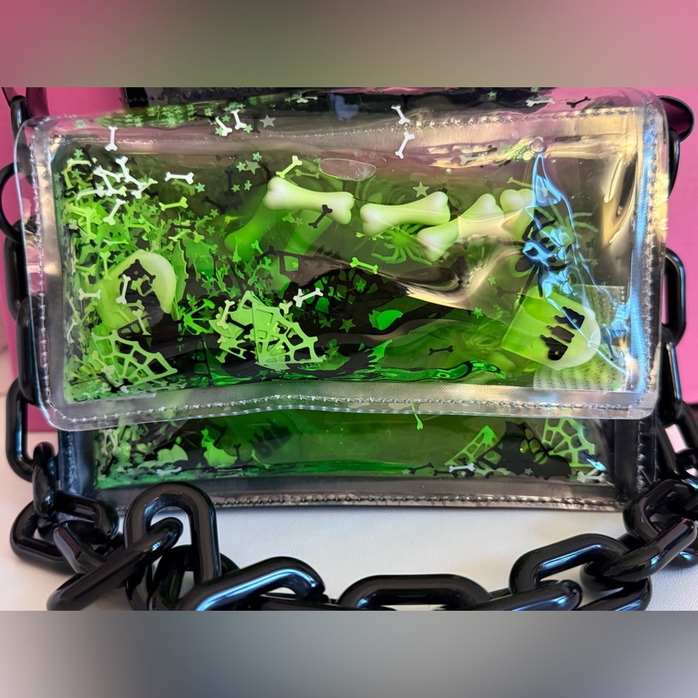 Electric bubblegum purse